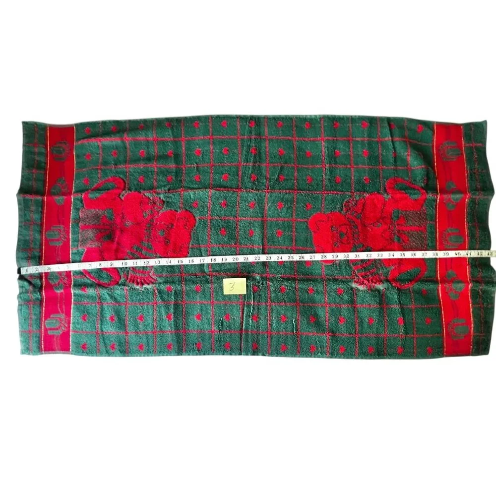Vintage Christmas Bear Towel Set Of 3 With Gift Motif In Green & Red